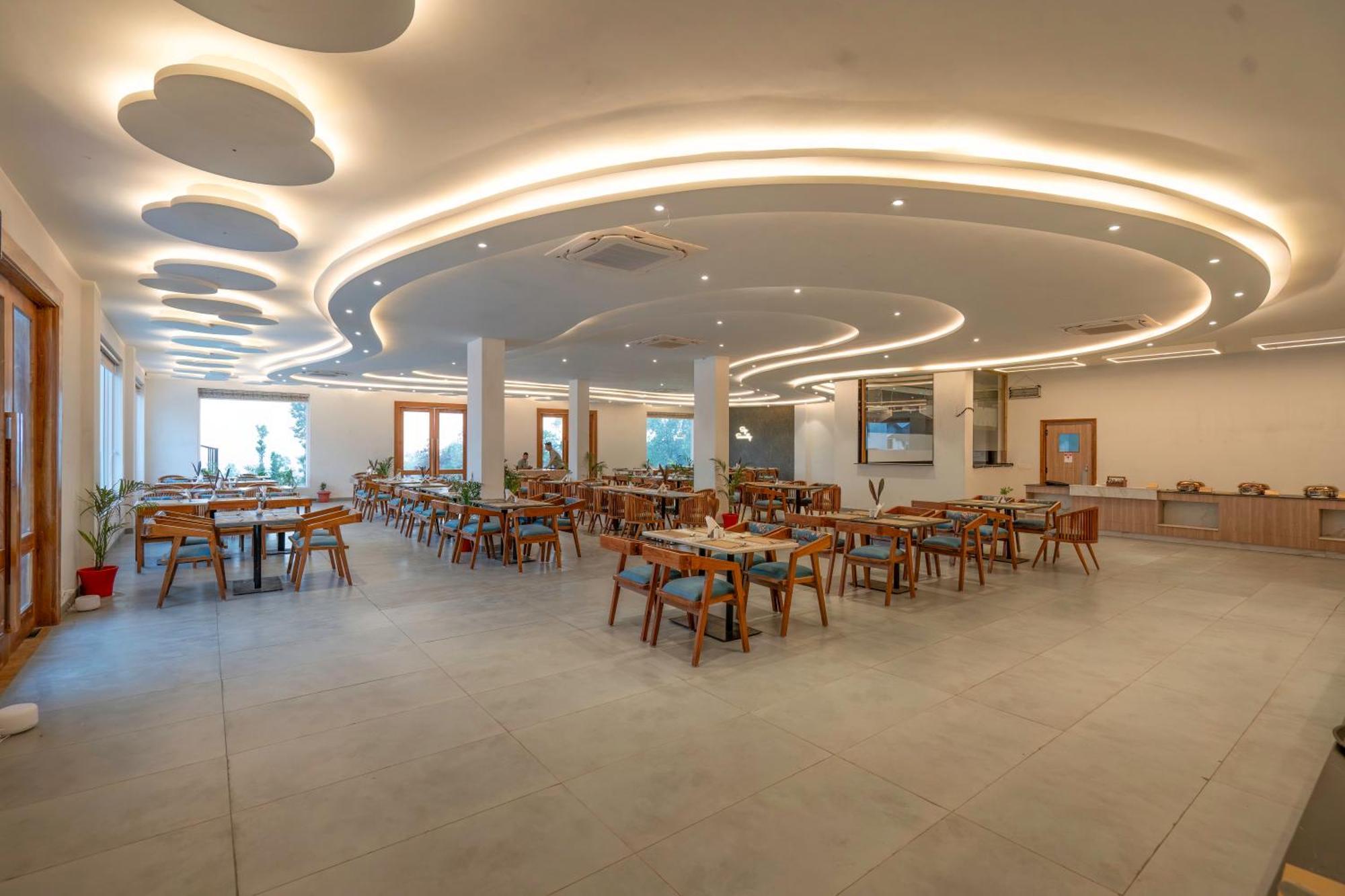 Evara Spa & Resort Rāmnagar Exterior photo